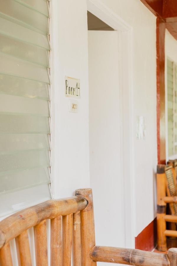 Puerto Galera Hostel Eksteriør bilde