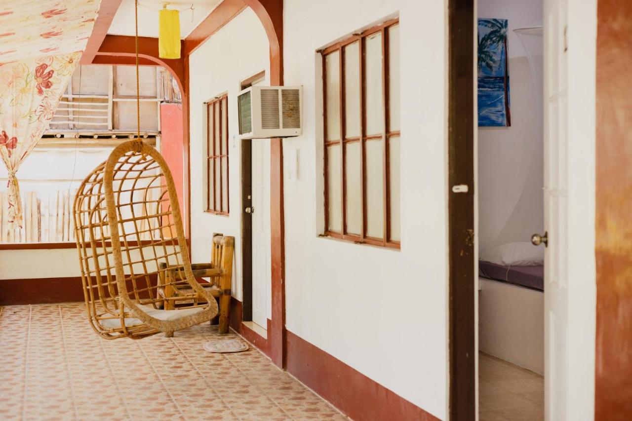 Puerto Galera Hostel Eksteriør bilde