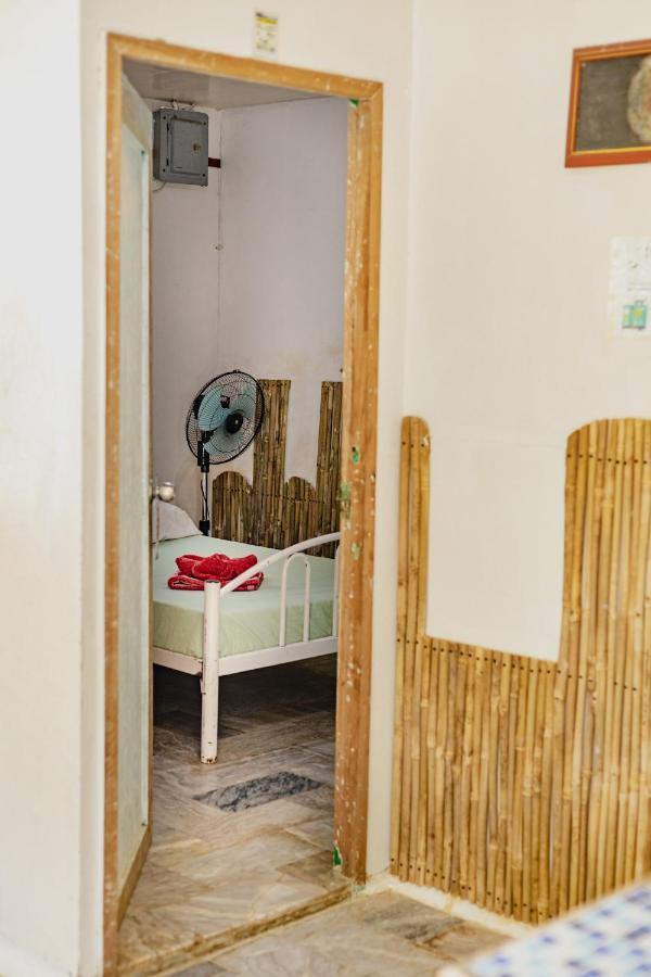 Puerto Galera Hostel Eksteriør bilde