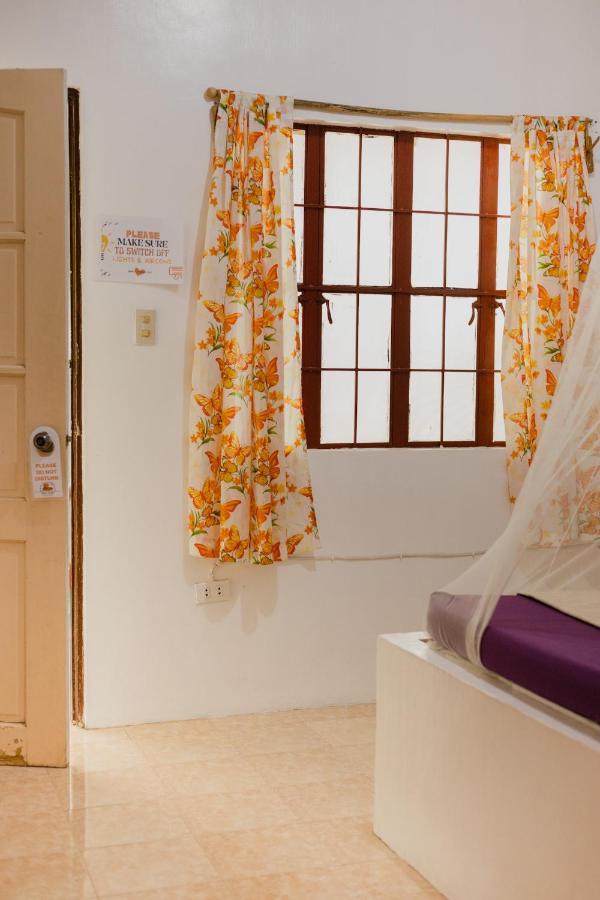 Puerto Galera Hostel Eksteriør bilde